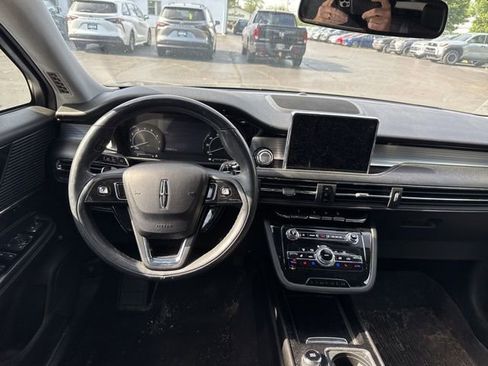 Used 2021 Lincoln Corsair AWD w/ Premium Package image 8