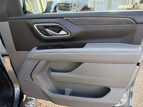 Used 2023 Chevrolet Tahoe Z71 w/ Luxury Package image 18