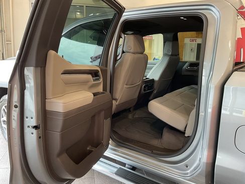 Used 2025 GMC Sierra 1500 SLT w/ SLT Premium Plus Package AWD/4WD image 31