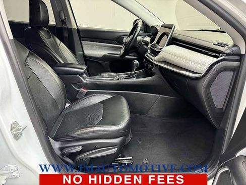 Used 2022 Jeep Compass Latitude image 19