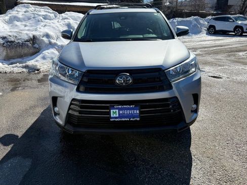 Used 2018 Toyota Highlander SE image 8
