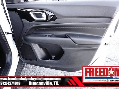 New 2026 Jeep Compass Latitude image 41