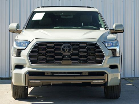 Used 2024 Toyota Sequoia Platinum image 7