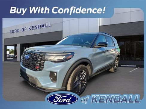 Used 2025 Ford Explorer ST AWD/4WD image 1