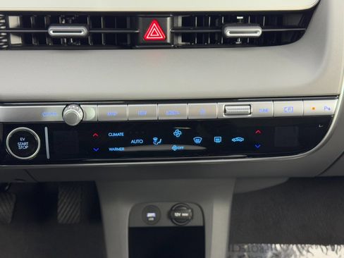 Used 2024 Hyundai Ioniq 5 SEL image 28