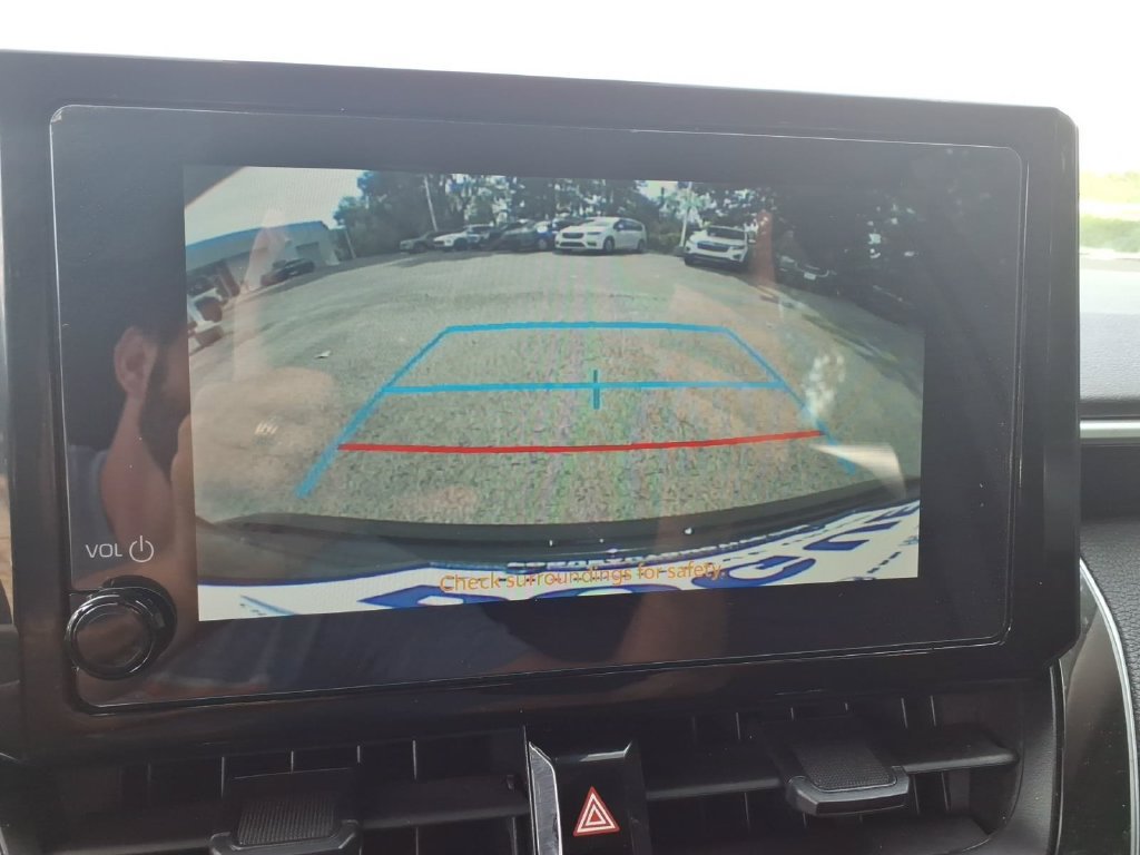 Used 2025 Toyota Corolla LE FWD image 10