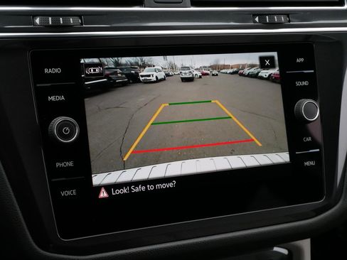 Certified 2023 Volkswagen Tiguan SE image 30