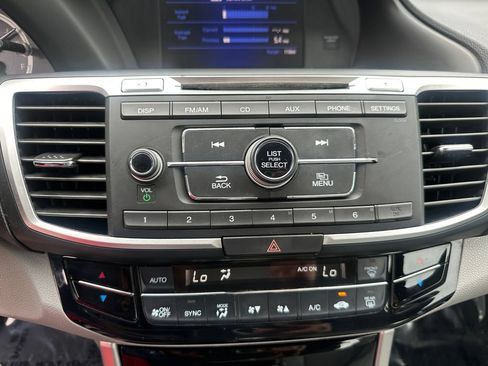Used 2017 Honda Accord LX image 20