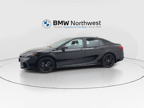 Used 2025 Toyota Camry SE w/ Multimedia Upgrade Package AWD/4WD image 10
