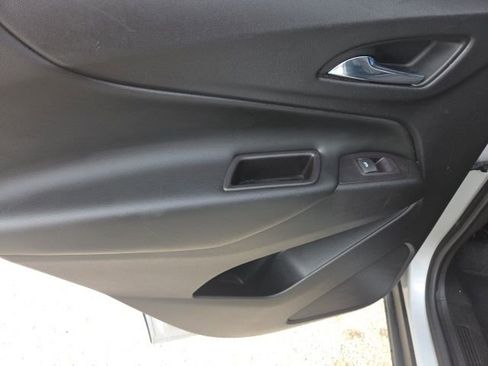 Used 2021 Chevrolet Equinox LT FWD image 9