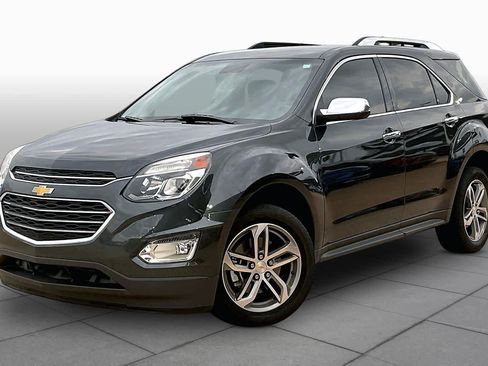 Used 2017 Chevrolet Equinox Premier w/ Enhanced Convenience Package FWD image 3
