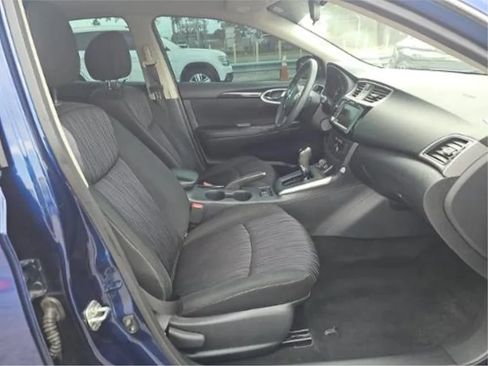 Used 2019 Nissan Sentra SV w/ Special Edition Package FWD image 8