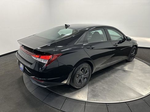 Certified 2023 Hyundai Elantra SEL image 6