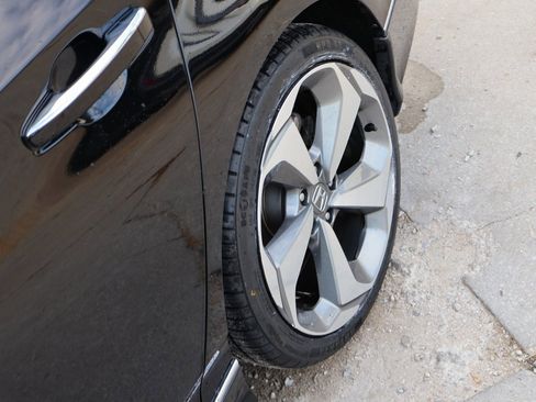 Certified 2019 Honda Accord Touring image 33