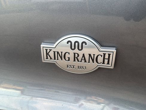 Used 2022 Ford Explorer King Ranch w/ Premium Technology Package image 60