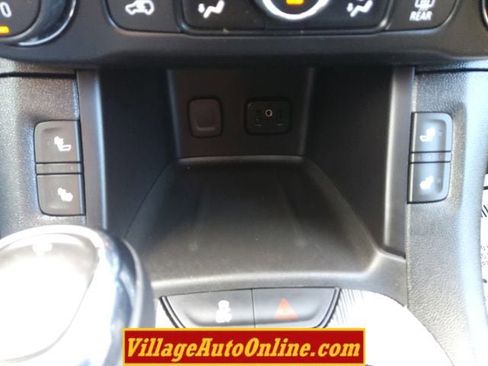Used 2019 GMC Acadia SLT w/ LPO, Floor Liner Package AWD/4WD image 24