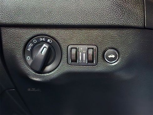 Used 2020 Dodge Charger SXT image 31