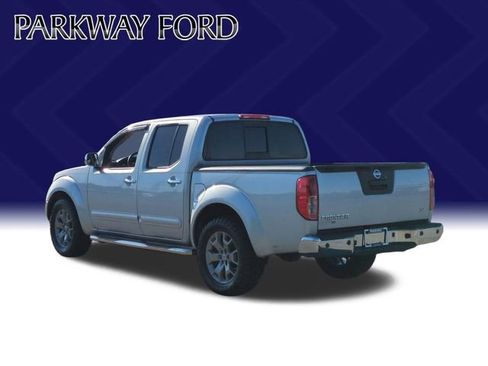 Used 2019 Nissan Frontier SL RWD image 3