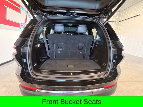 Used 2025 Jeep Grand Cherokee L Limited AWD/4WD image 16