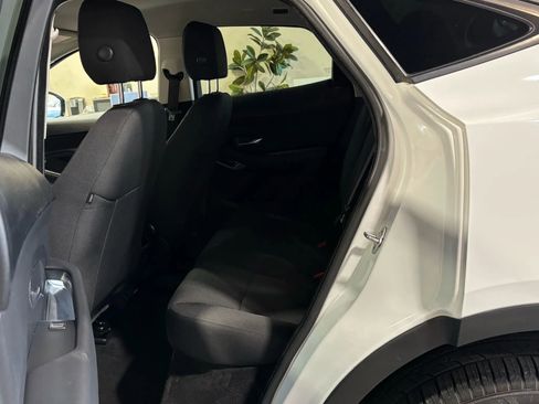 Used 2019 Jaguar E-PACE image 11