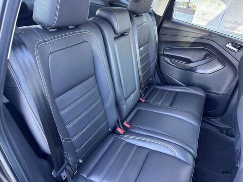 Used 2019 Ford Escape SEL image 25