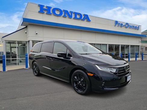 Certified 2023 Honda Odyssey Sport image 3