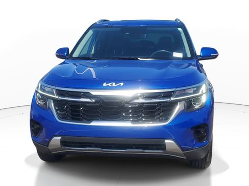Used 2025 Kia Seltos S FWD image 2