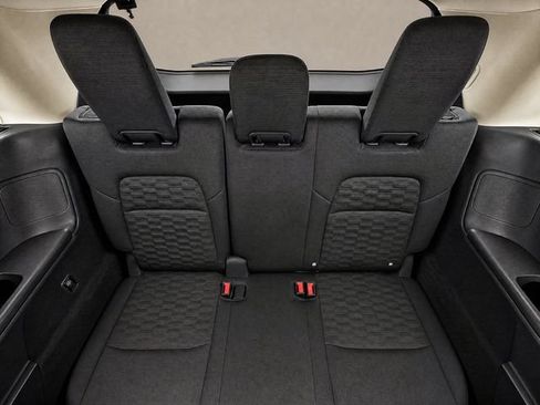 Used 2025 Nissan Pathfinder SV FWD image 11