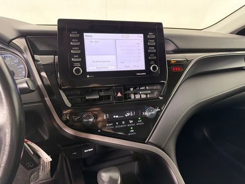 Used 2022 Toyota Camry SE FWD image 17