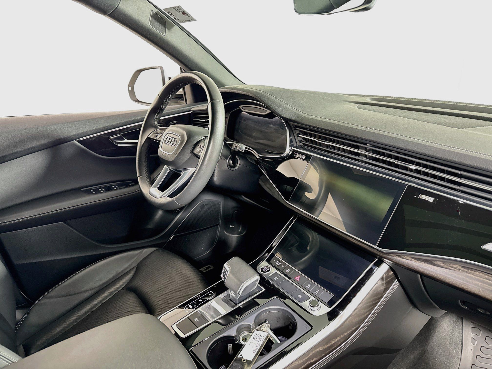 Used 2023 Audi Q8 Premium Plus w/ Premium Plus Package AWD/4WD image 29