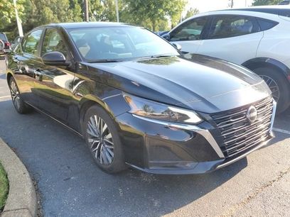 Used 2024 Nissan Altima 2.5 SV