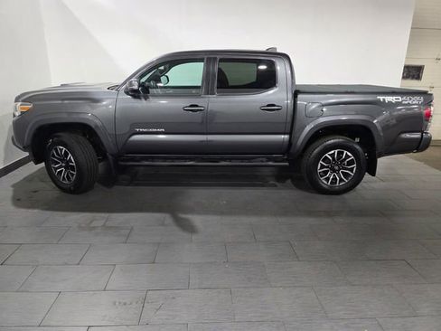 Used 2020 Toyota Tacoma TRD Sport AWD/4WD image 2
