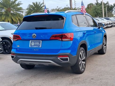 Used 2024 Volkswagen Taos SE w/ Panoramic Sunroof Package FWD image 6