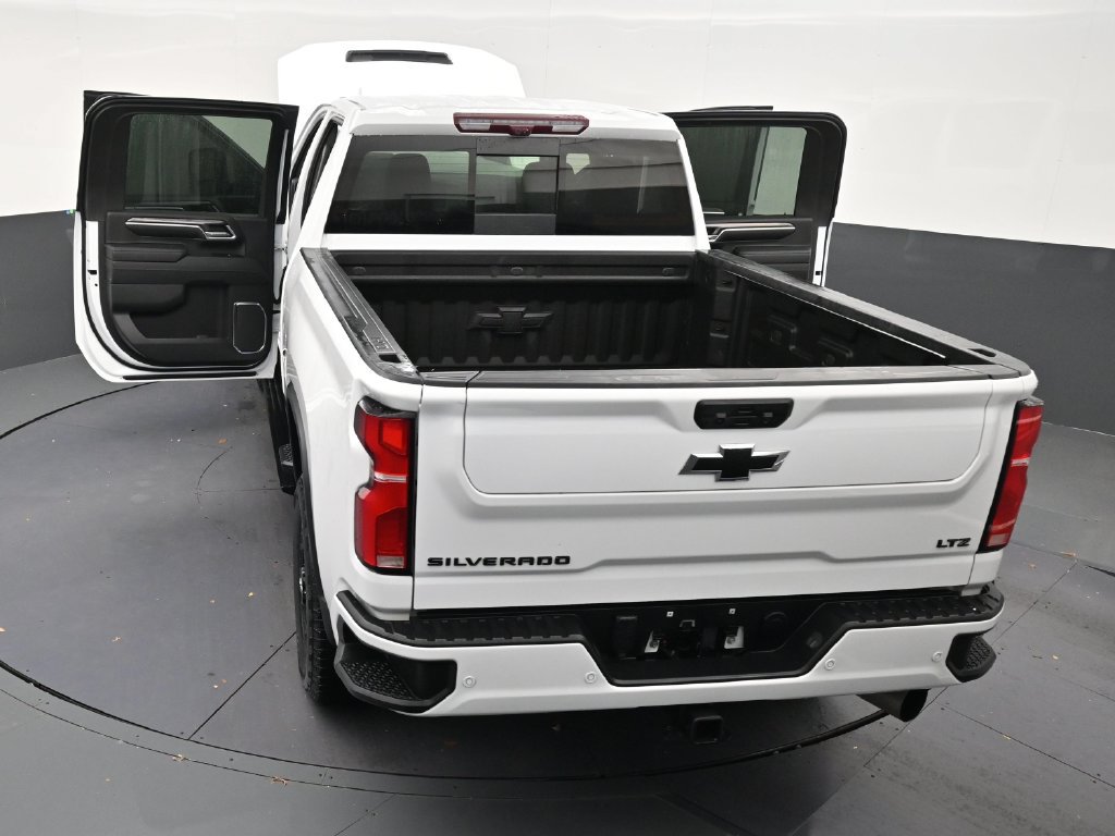 Used 2024 Chevrolet Silverado 2500 LTZ w/ LTZ Plus Package AWD/4WD image 32