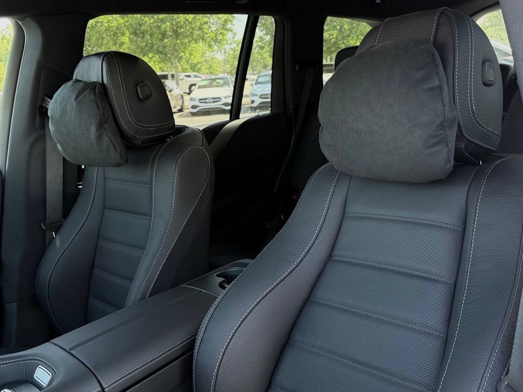 New 2026 Mercedes-Benz GLS 580 4MATIC image 20