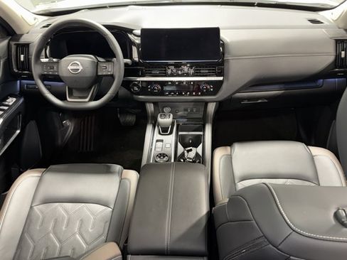 New 2026 Nissan Pathfinder Platinum w/ Cargo Package AWD/4WD image 22
