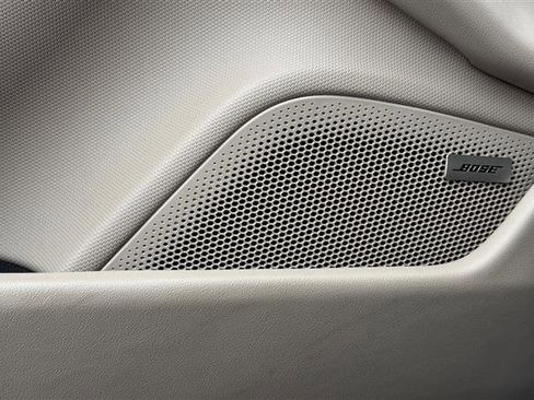 Used 2023 Porsche Taycan image 12