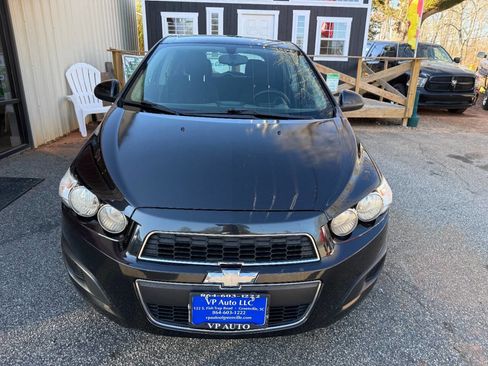 Used 2015 Chevrolet Sonic LT image 2