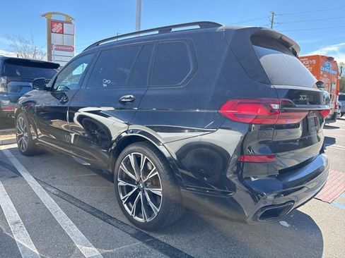 Used 2021 BMW X7 M50i image 2