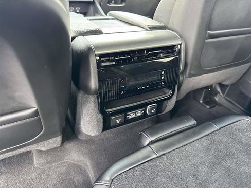 Used 2024 Jeep Wagoneer Series II w/ Convenience Group I image 16