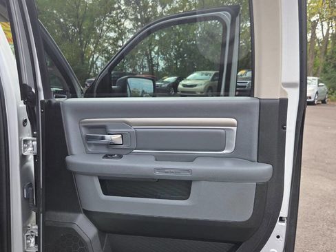 Used 2018 RAM 1500 Big Horn image 9