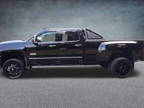 Used 2017 Chevrolet Silverado 3500 High Country w/ Duramax Plus Package AWD/4WD image 4