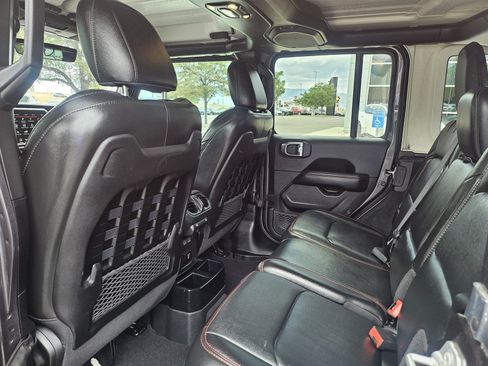 Used 2022 Jeep Wrangler Unlimited Rubicon AWD/4WD image 16