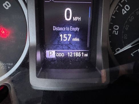 Used 2017 Toyota Tacoma SR5 image 17