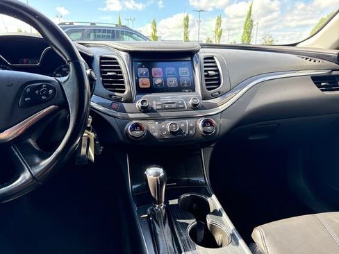 Used 2017 Chevrolet Impala LT w/ Convenience Package FWD image 19