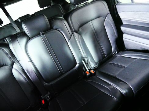 Used 2022 Jeep Wagoneer Series III w/ Convenience Group I AWD/4WD image 14