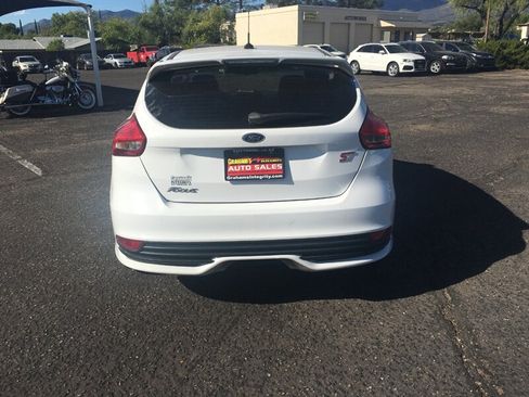 Used 2017 Ford Focus ST FWD image 4