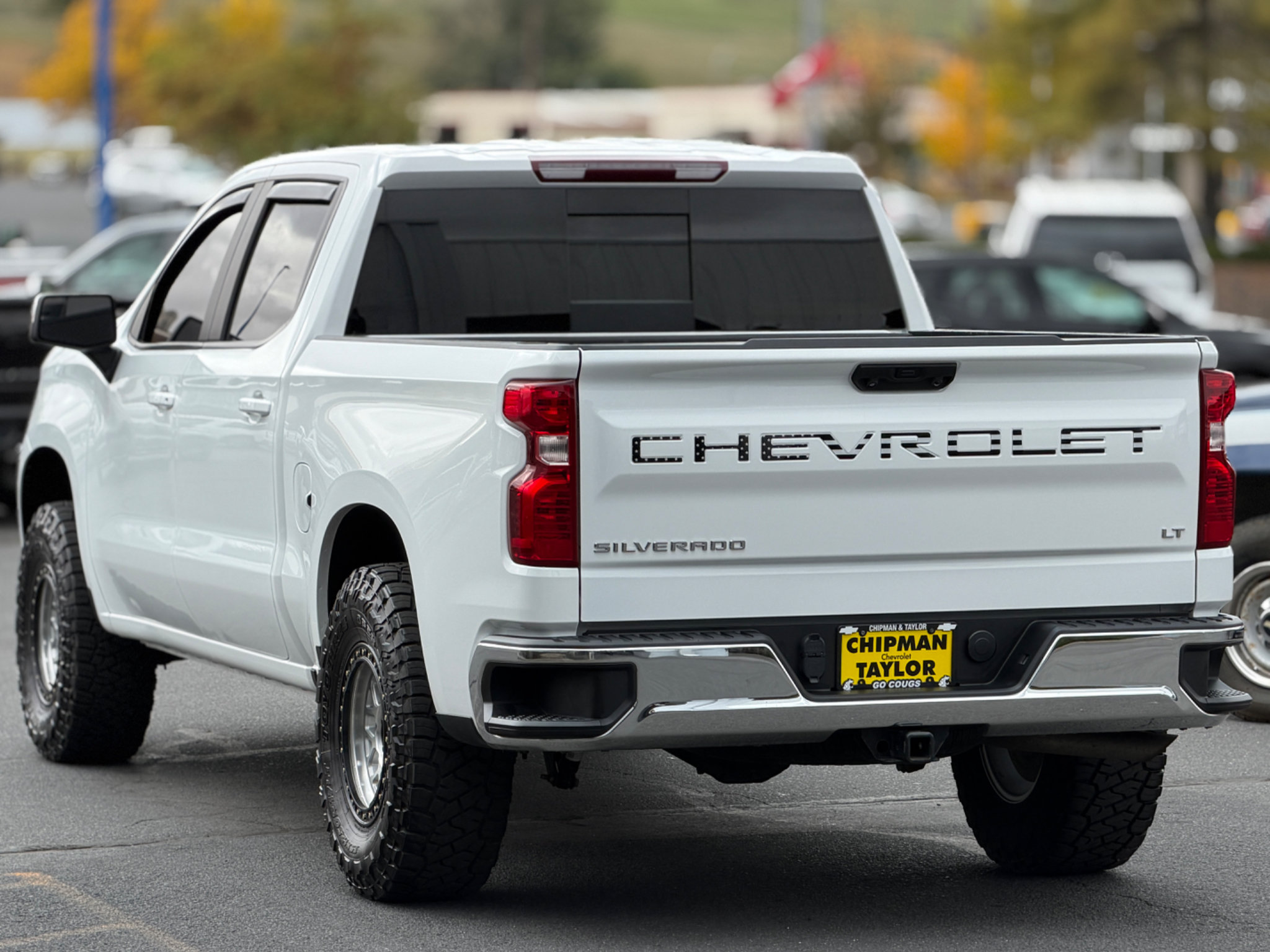 Used 2023 Chevrolet Silverado 1500 LT w/ Leather Package AWD/4WD image 16