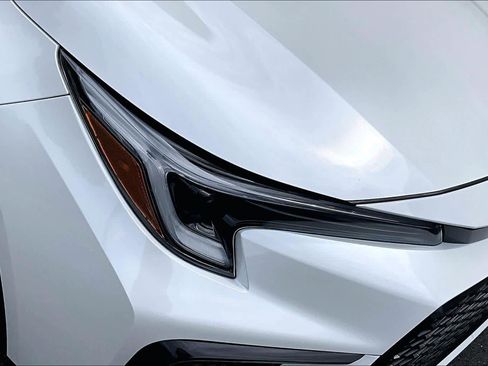 Certified 2025 Toyota Corolla SE w/ Convenience Package FWD image 27