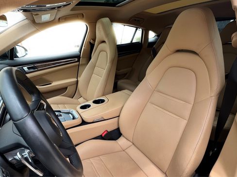 Used 2023 Porsche Panamera 4 Platinum Edition AWD/4WD image 22